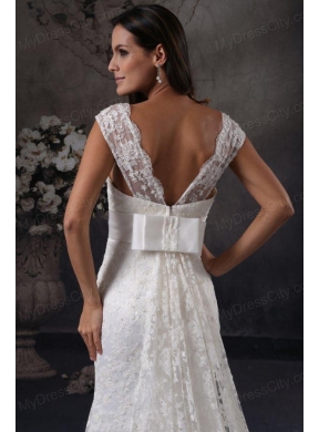 Luxurious Column Scoop Lace Wedding Dress with Watteau Train