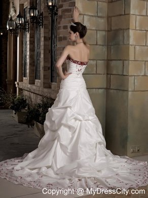 White and Red Sweetheart Embroidery and Flowers Bridal Gowns Beaded