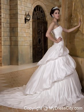Discount A-line Strapless Court Train Appliques and Pick-ups Wedding Dress