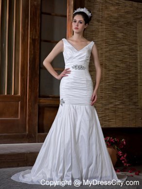 Cheap Mermaid V-neck Taffeta Ruche and Beading Court Train Bridal Gown