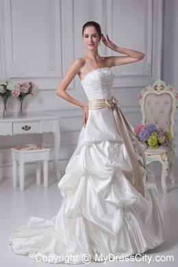 White Appliques A-Line Strapless Wedding Dress with Champagne Ribbon