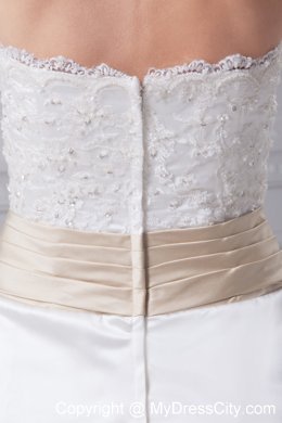 White Appliques A-Line Strapless Wedding Dress with Champagne Ribbon