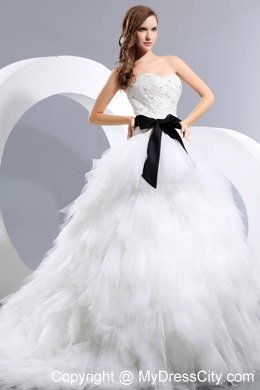 Memorable A-line Sweetheart Wedding Dress with Appliques and Black Bow