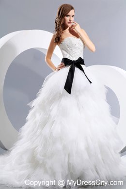 Memorable A-line Sweetheart Wedding Dress with Appliques and Black Bow