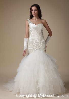 Elegant Mermaid One Shoulder Appliques and Ruched Bridal dress