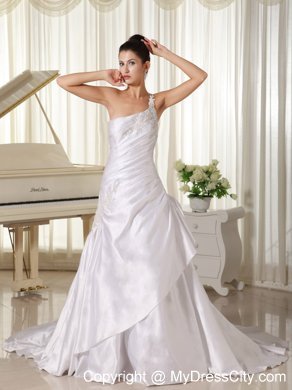 Appliques Decorate Shoulder and Bust A-line Wedding Dress