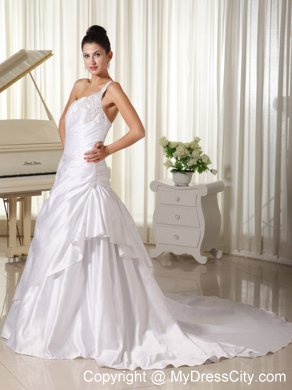 Appliques Decorate Shoulder and Bust A-line Wedding Dress