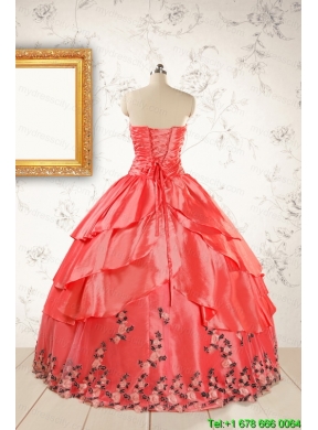 2015 Exquisite Quinceanera Gowns with Ruching and Appliques