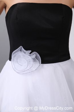 New Black and White A-line Strapless Knee-length Prom Dress with Flowers