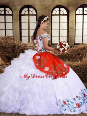 Sleeveless Embroidery and Ruffled Layers Lace Up Quinceanera Dresses