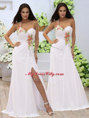 White Sweetheart Zipper Appliques and Ruching Prom Party Dress Sleeveless