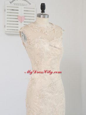 Elegant Champagne Column/Sheath Scoop Sleeveless Lace Knee Length Zipper Lace and Appliques Mother of Bride Dresses