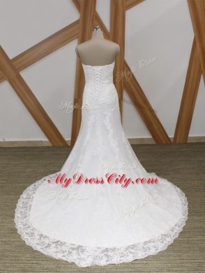 Top Selling White Sleeveless Tulle Brush Train Lace Up Wedding Gown for Wedding Party