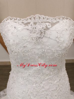 Top Selling White Sleeveless Tulle Brush Train Lace Up Wedding Gown for Wedding Party