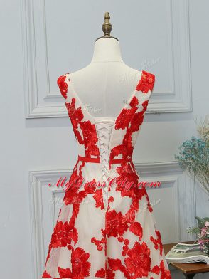 Floor Length White And Red Prom Gown Bateau Sleeveless Lace Up