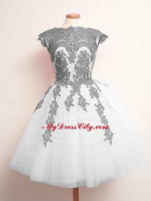 Tulle Scalloped Sleeveless Lace Up Appliques Quinceanera Dama Dress in White