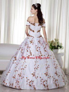 Excellent Off The Shoulder Short Sleeves Organza Vestidos de Quinceanera Embroidery Lace Up