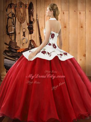 Sleeveless Embroidery Lace Up Quinceanera Dresses