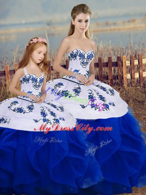 Sleeveless Embroidery and Ruffles and Bowknot Lace Up Sweet 16 Quinceanera Dress