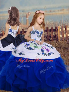 Sleeveless Embroidery and Ruffles and Bowknot Lace Up Sweet 16 Quinceanera Dress