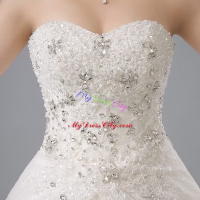 On Sale White Bridal Gown Sweetheart Sleeveless Chapel Train Lace Up