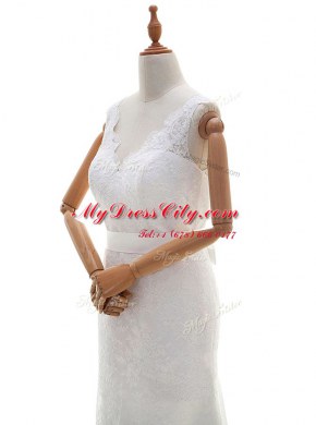Sleeveless Lace With Brush Train Backless Wedding Dress in White with Lace and Bowknot