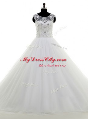 High Quality White Clasp Handle Scoop Beading Wedding Dress Tulle Sleeveless Brush Train