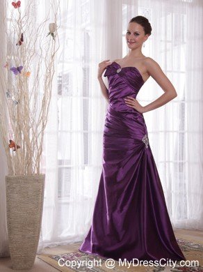 Elegant Ruching Brooch Sweetheart Purple Prom Gowns for Ladies