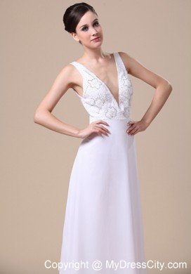 Empire V-neck Beaded Chiffon White Prom Dresses for Ladies
