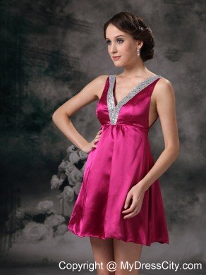 2013 Column Fuchsia V-neck Beading Short Prom gowns with Backless