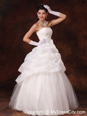 2013 Popular Hand Flowers Strapless Bridal dress with Pick-ups