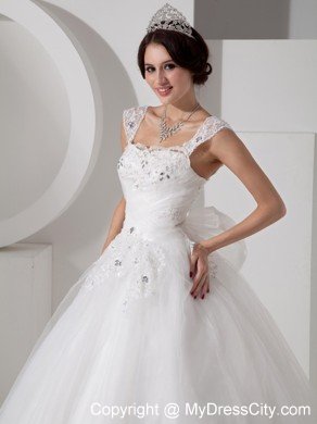 Lovely A-line Straps Wedding Dress with Beading and Appliques