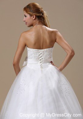 Appliques with Beading A-line Bowknot Strapless Wedding Dress