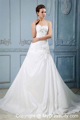 Sweetheart Lace-up Wedding Dress with Appliques and Beading