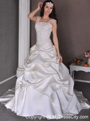 2013 Romantic Chapel Train Appliques and Pick-ups wedding Gown