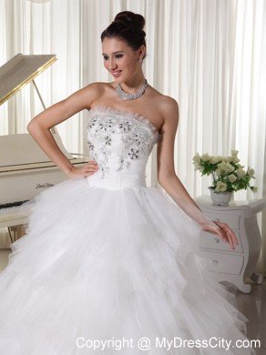 Tulle Ruffles A-line Strapless Beaded Decorated Wedding Dress