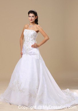 Embroidery Decorated Organza and Taffeta Chapel Train Wedding Dress