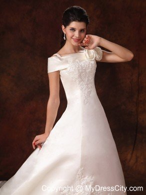Off The Shoulder Appliques Cathedral Train Lace Wedding Dress