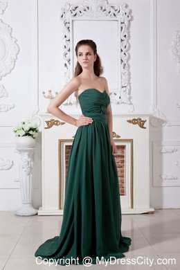 Dark Green Empire Brush Train Sweetheart Ruched Prom Gown