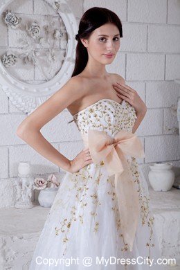 Sweetheart Beading White Prom Dress with Gold Bow Detail
