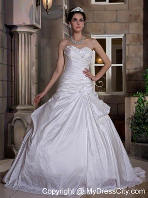 Sweetheart Hand-Made Flowers Ruched Bodice Wedding Gown