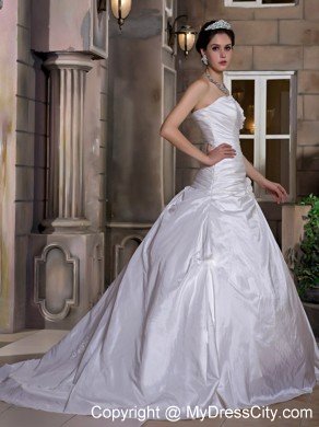 Sweetheart Hand-Made Flowers Ruched Bodice Wedding Gown