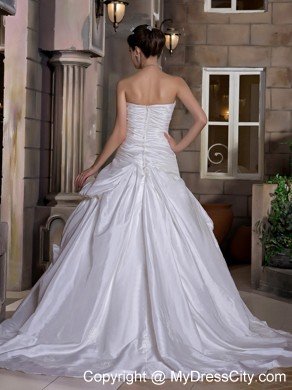 Sweetheart Hand-Made Flowers Ruched Bodice Wedding Gown
