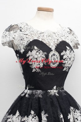 Scoop Black Tulle Lace Up Prom Dress Cap Sleeves Knee Length Lace