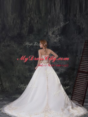 Gorgeous Sleeveless Beading and Embroidery Zipper Wedding Gowns