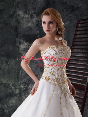 Gorgeous Sleeveless Beading and Embroidery Zipper Wedding Gowns