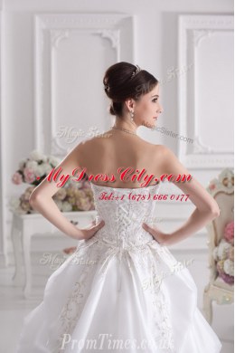 Hot Sale White Lace Up Sweetheart Lace and Embroidery and Pick Ups Wedding Gown Satin Sleeveless Court Train