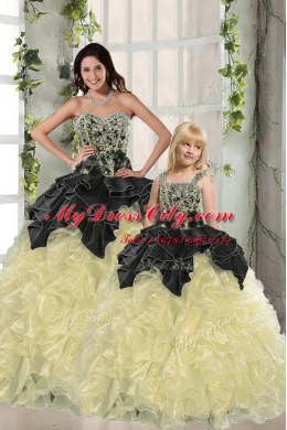 Perfect Floor Length Ball Gowns Sleeveless Light Yellow 15th Birthday Dress Lace Up