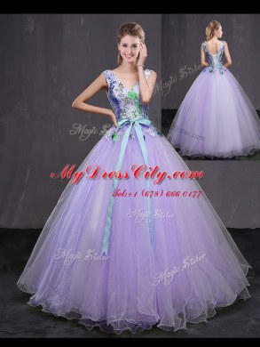 Tulle V-neck Sleeveless Lace Up Beading and Belt Vestidos de Quinceanera in Lavender