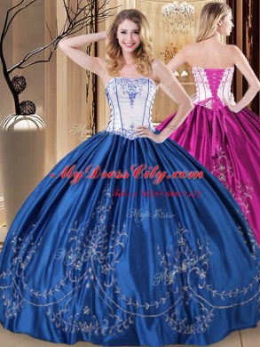 Sumptuous Sleeveless Embroidery Lace Up Quinceanera Gowns